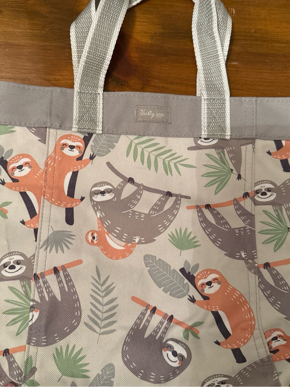 thirty-one Small Sloth Tote in Coral, Green & Neutral